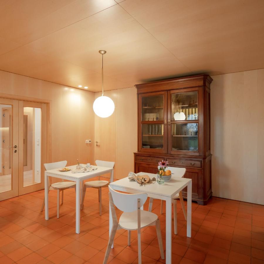 70'S Wood House 호텔 Maía 외부 사진