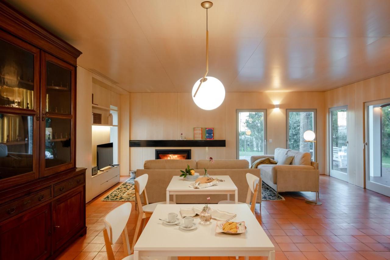 70'S Wood House 호텔 Maía 외부 사진